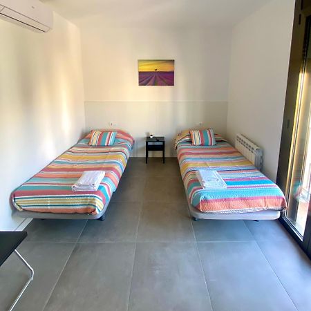 Hostal La Masia 曼雷沙 外观 照片