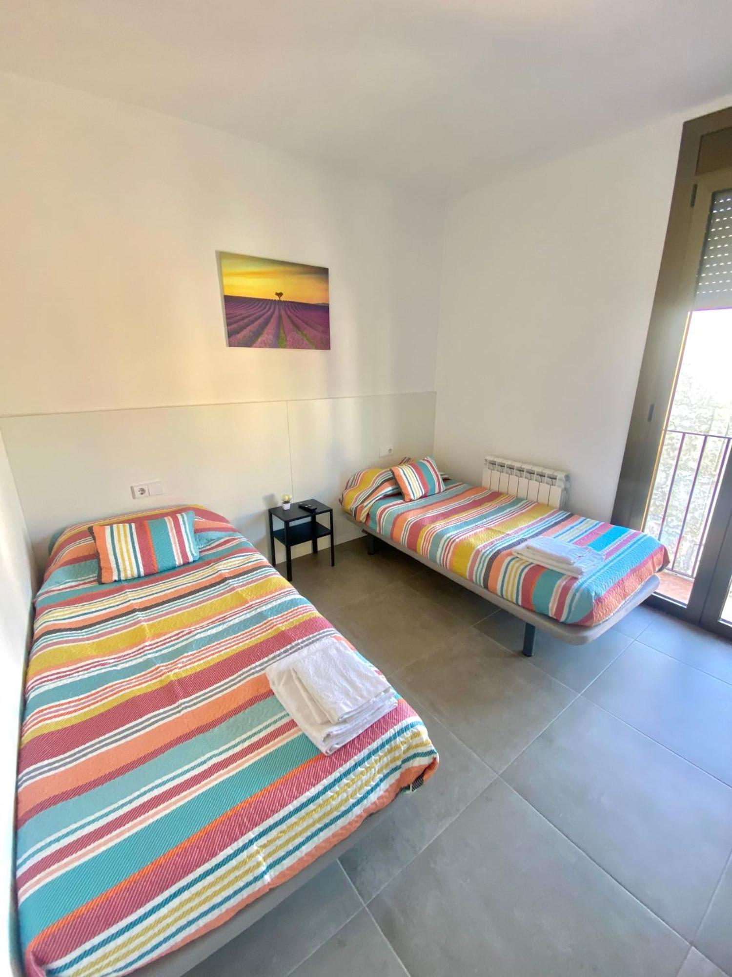 Hostal La Masia 曼雷沙 外观 照片